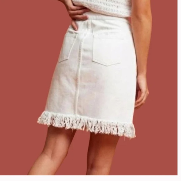 Pilcro Anthropologie Just-For-Us White Denim Button Front Fringe Skirt Size 8 - Picture 3 of 9